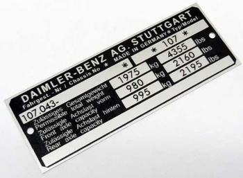 Mercedes W107, dmc 1975 kg tabliczka zanamionowa