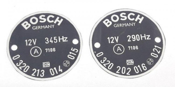 Mercedes Benz W113 230 SL, 250 SL, 280 SL  tabliczki na sygnał klaskon BOSCH dwutonowy