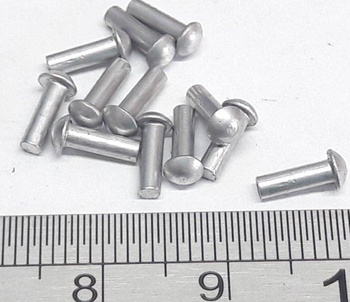 Nit 2 mm x 6 mm nity do tabliczki znamionowej (aluminium)