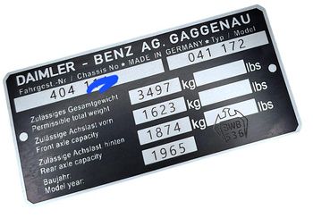 Unimog 404 nowszy typ  tabliczka znamionowa