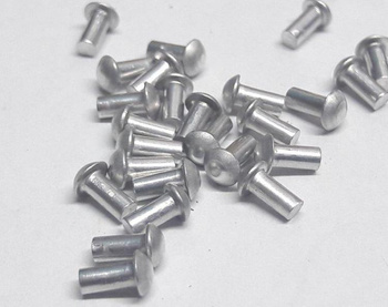 Nit 2 mm x 4 mm nity do tabliczki (aluminium)