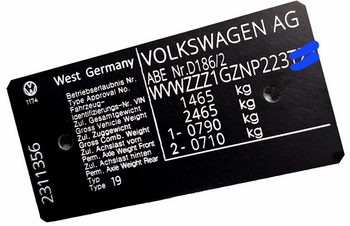 Volkswagen Golf Mk2 Typ 19 tabliczka znamionowa czarne tło