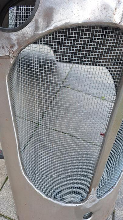 URSUS C 328,C 325 siatka do maski, kratka wlotu powietrza