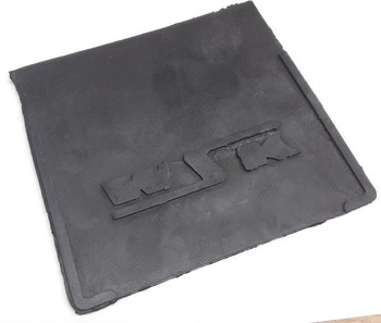 WSK 125 175 chalapacz błotnik płytki