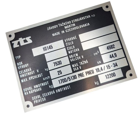 ZTS 10145 (ciągnik) tabliczka znamionowa