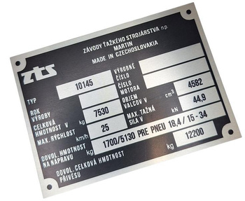 ZTS 10145 (ciągnik) tabliczka znamionowa