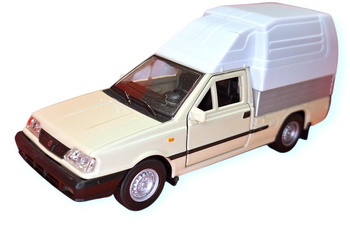 Polonez Truck Model Auta PRL kremowy skala 1:34